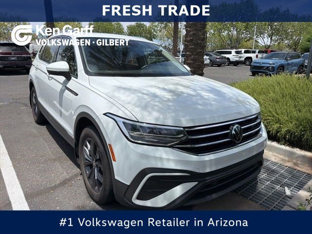 Used 2022 Pure White Volkswagen SE image 1