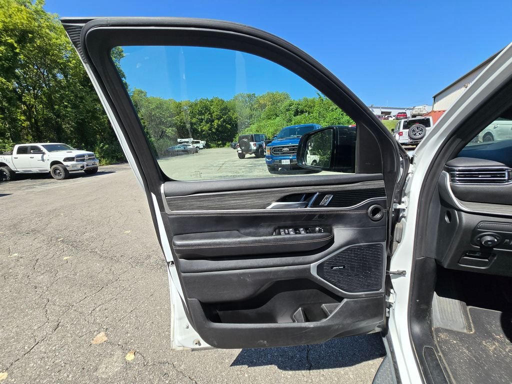Used 2024 White Jeep Series II image 20