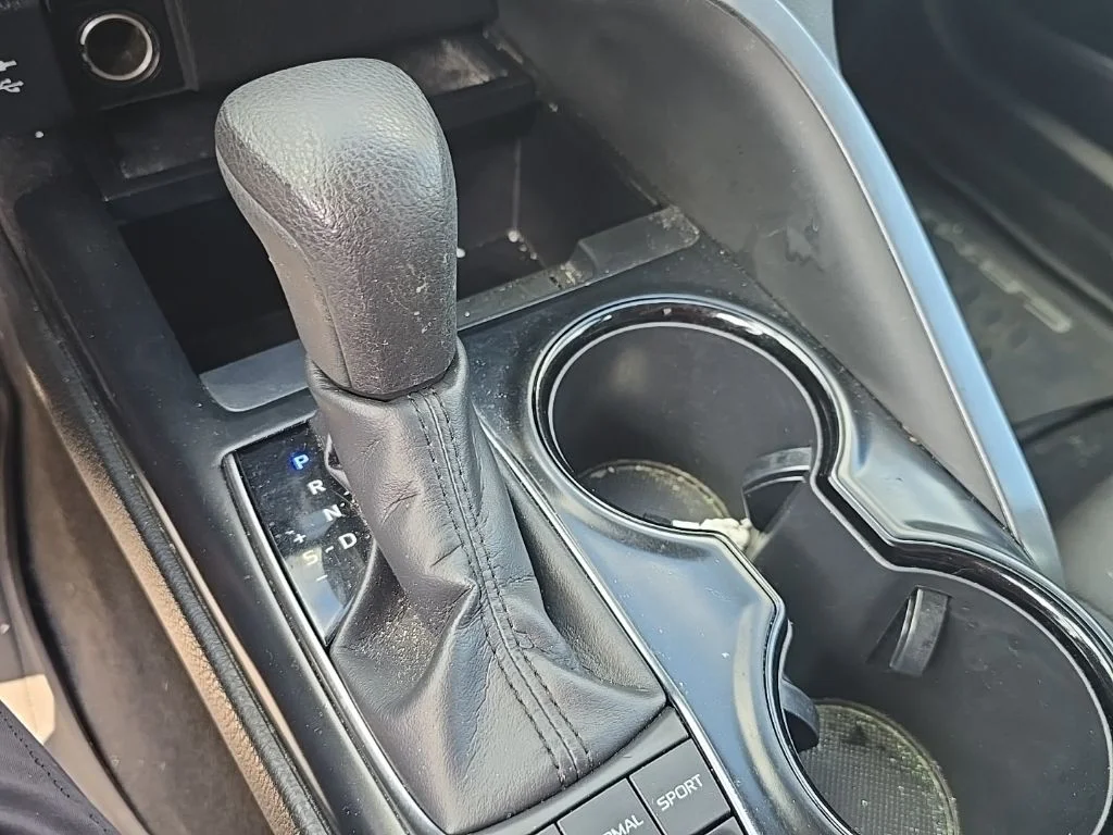Used 2019 Gray Toyota LE image 16
