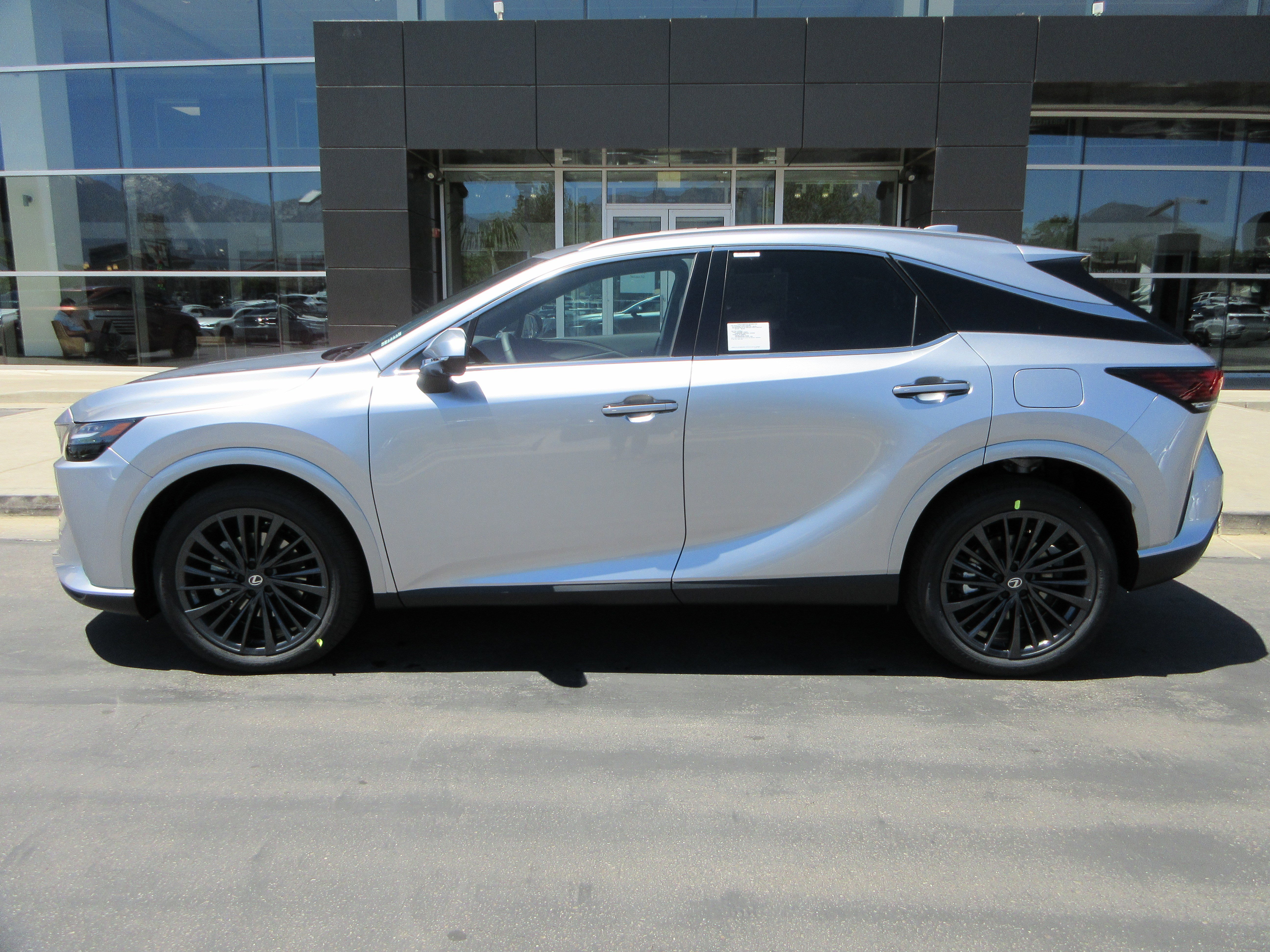 New 2026 Iridium Lexus PREMIUM image 3