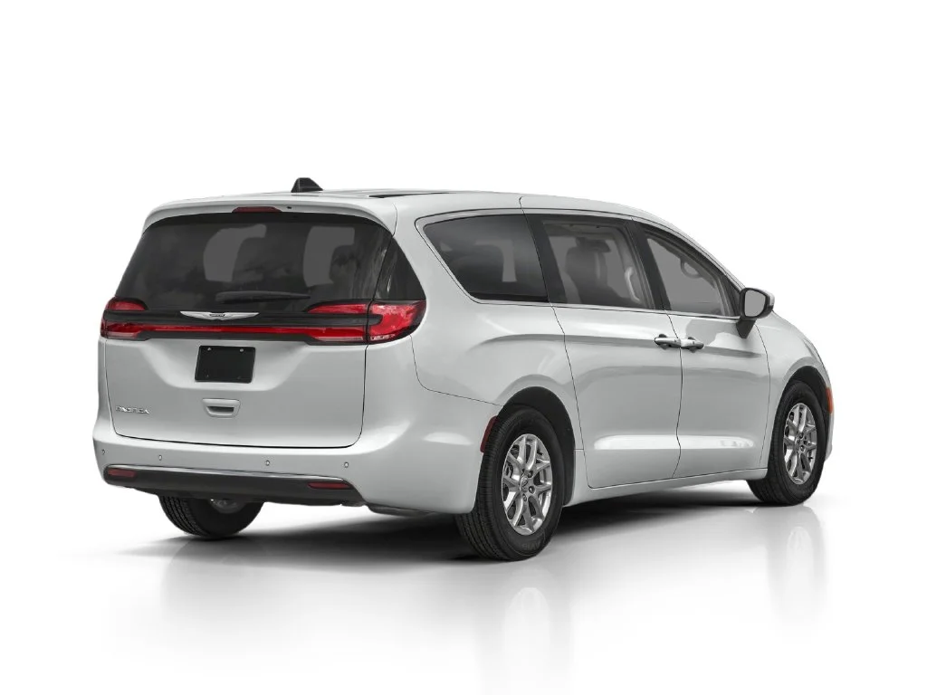 Used 2023 White Chrysler Touring L image 2
