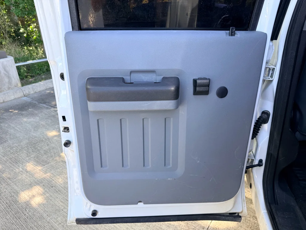Used 2015 Oxford White Ford XL image 21