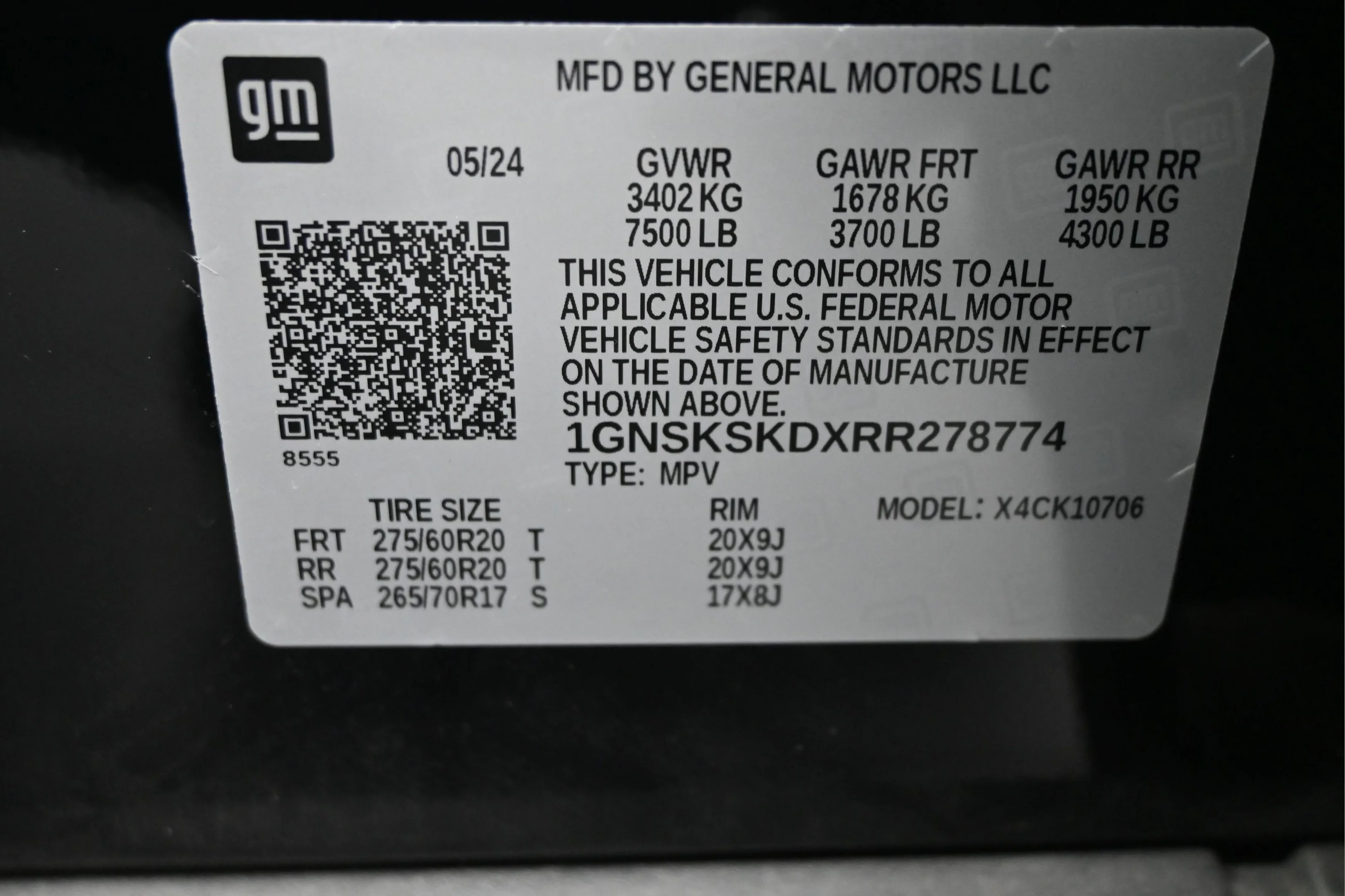 Used 2024 Black Chevrolet Premier image 27