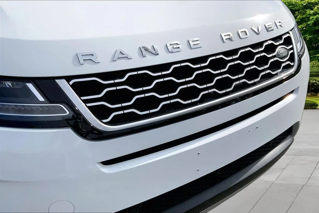 Used 2023 White Land Rover S image 31