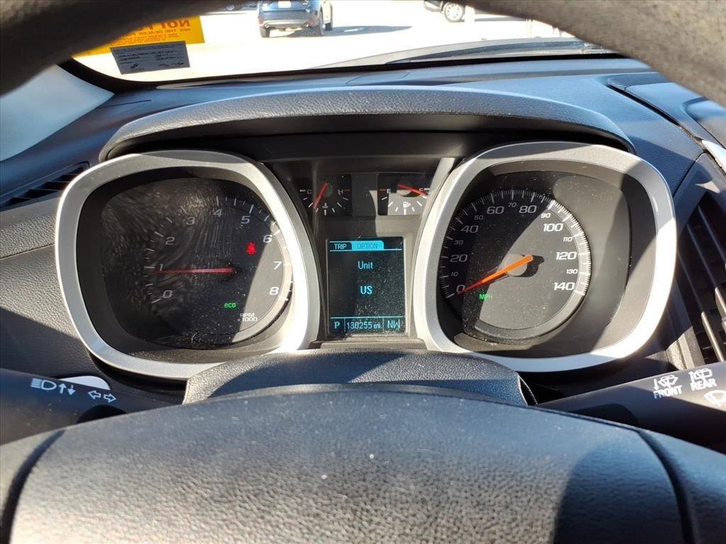 Used 2017 Summit White Chevrolet LS image 13