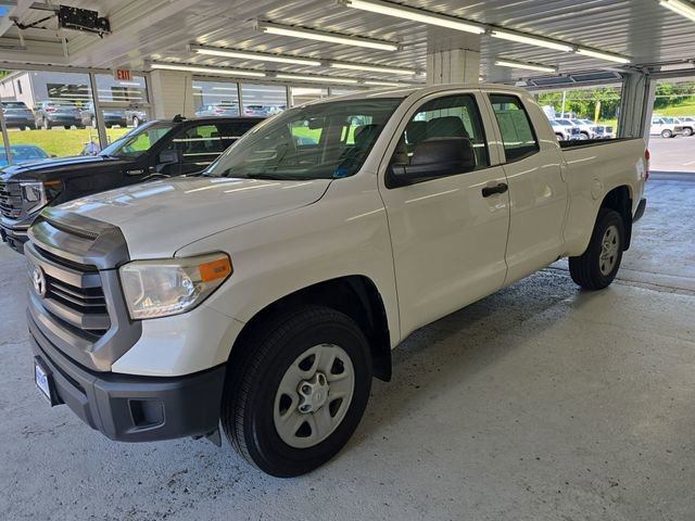 Used 2016 Toyota Tundra SR with VIN 5TFUM5F14GX068452 for sale in Staunton, VA