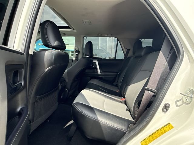 Used 2022 White Toyota SR5 Premium image 21