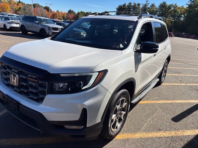 Certified Used 2023 Platinum White Pearl Honda TrailSport image 3