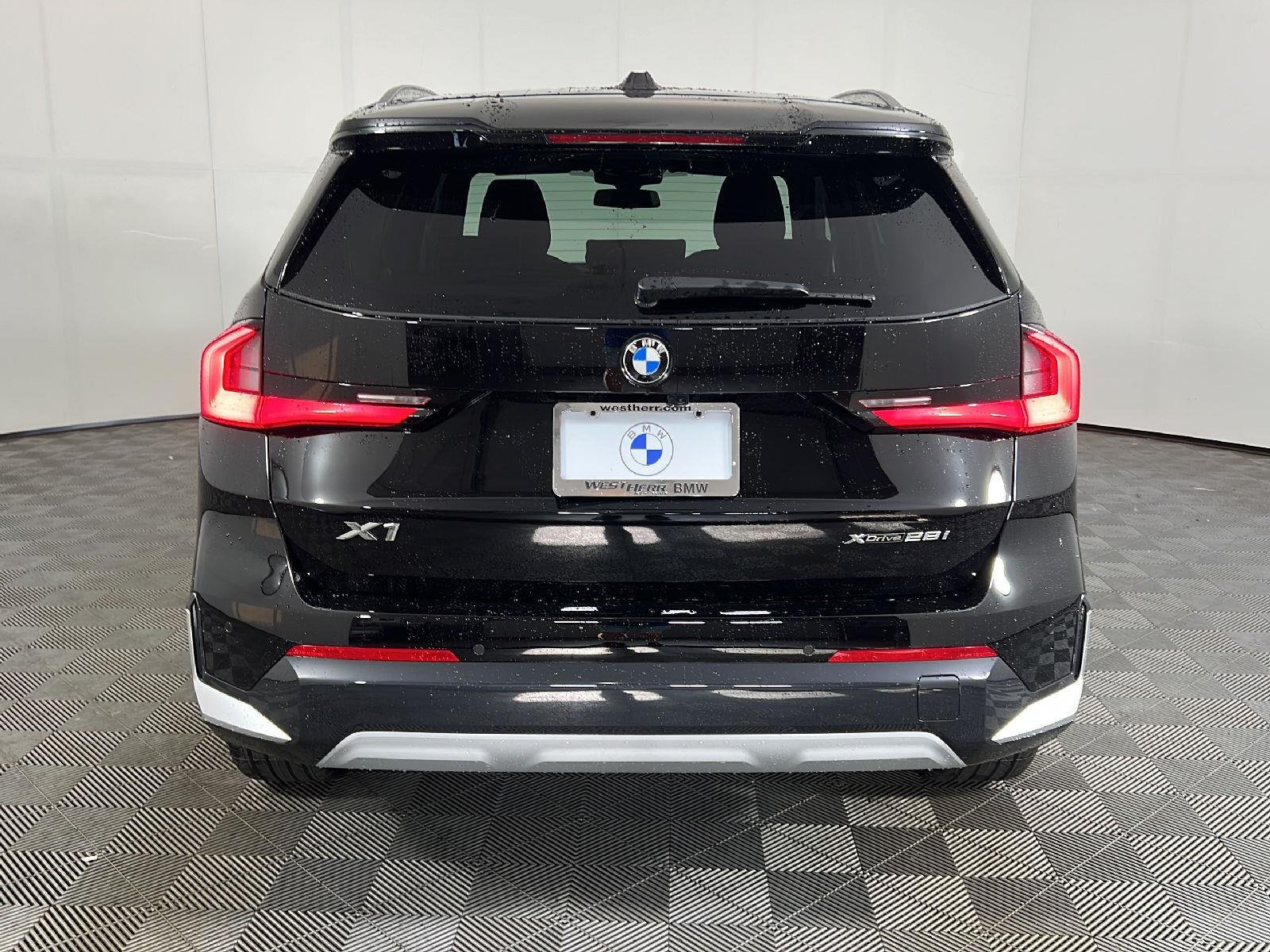 New 2027 Jet Black BMW xDrive28i image 8