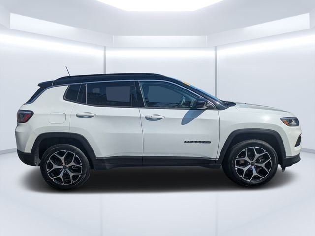 Used 2025 White Jeep Limited image 2