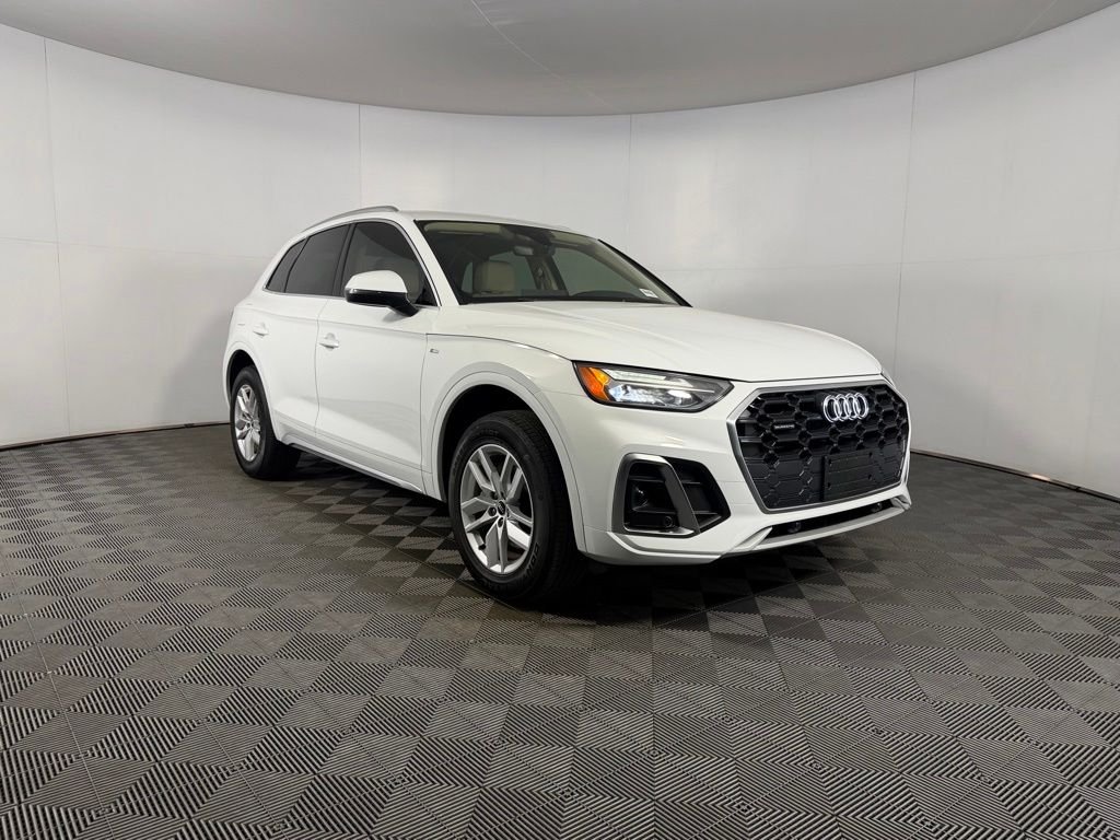 Used 2023 White Audi 45 S line Premium image 5