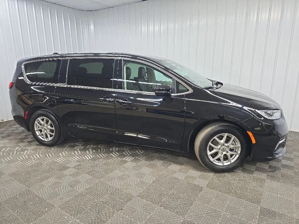 2024 Chrysler Pacifica