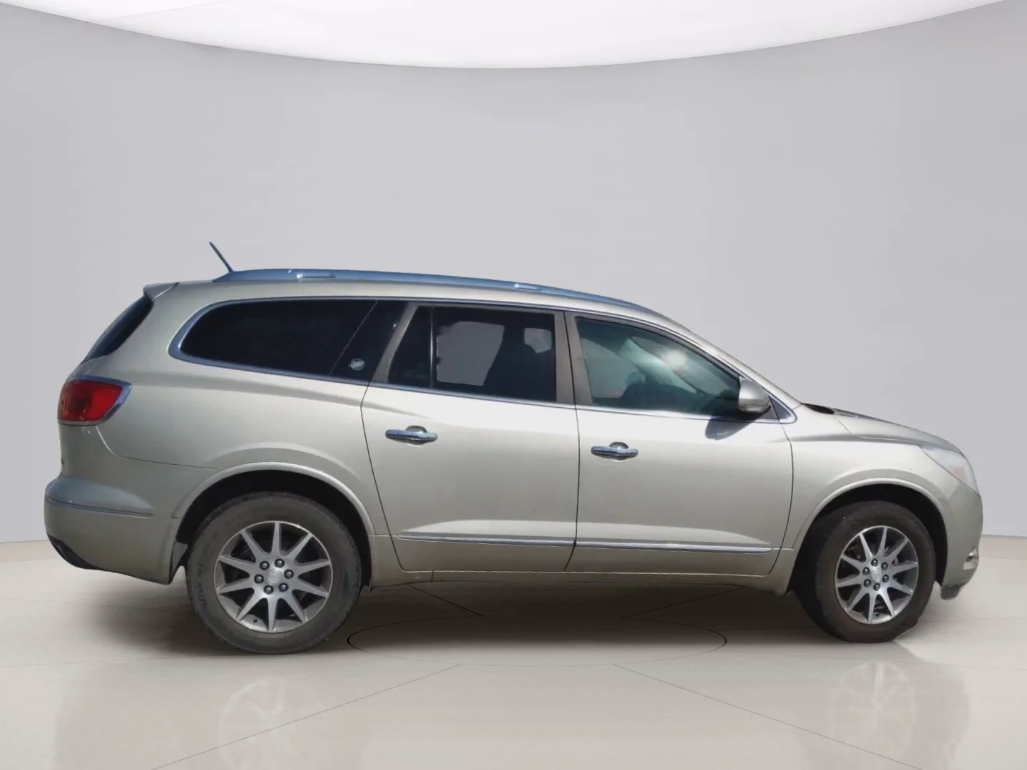 Used 2014 Gold Buick  image 4