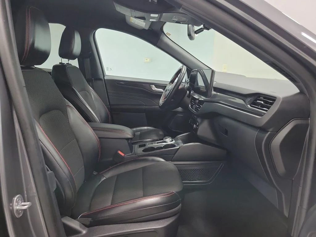 Used 2023 Gray Ford ST-Line Elite image 20