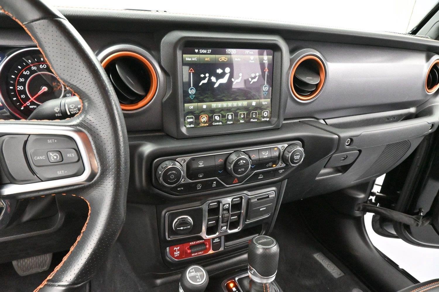 Used 2022 Black Jeep Mojave image 18