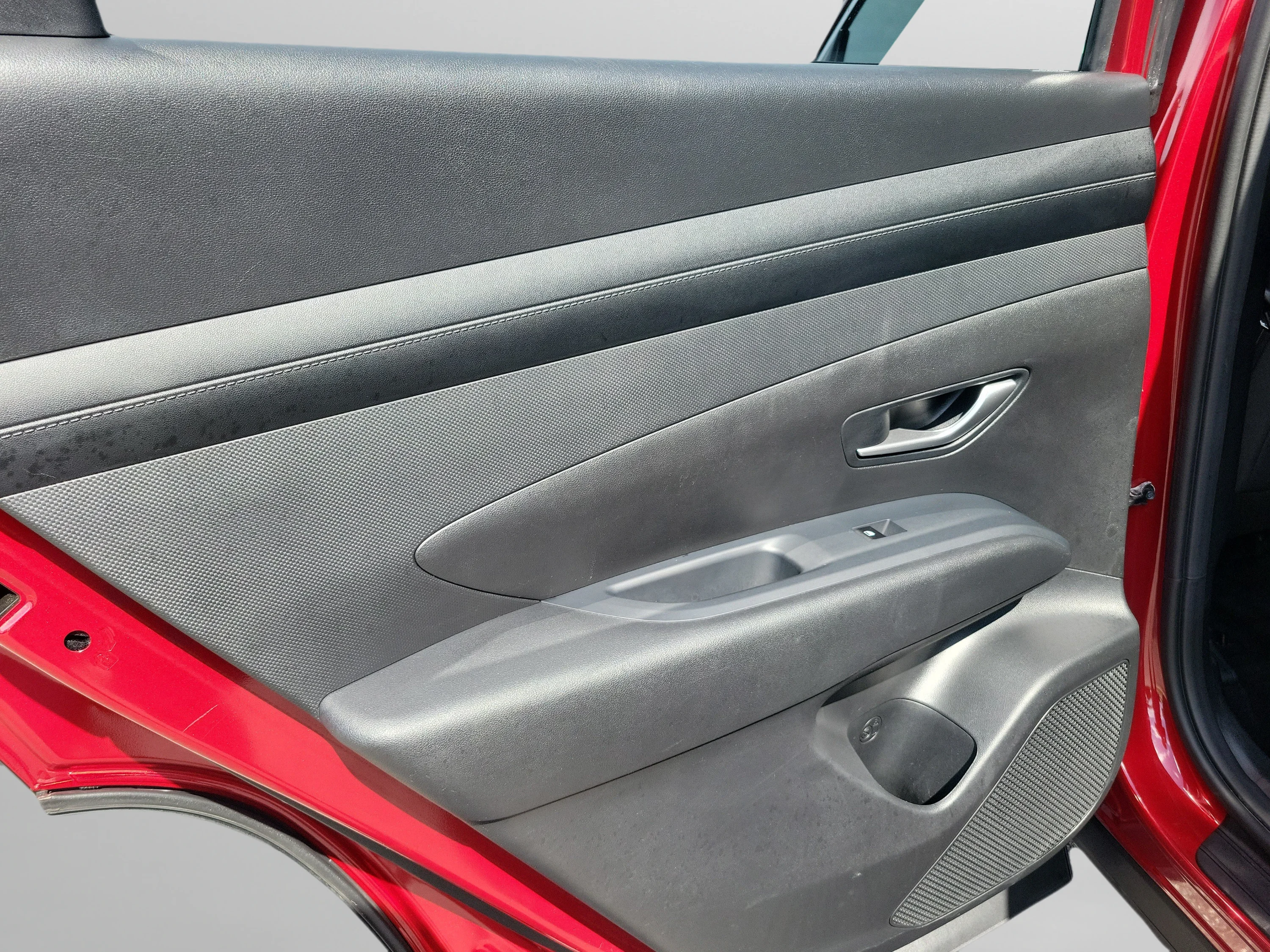 Used 2025 Ultimate Red Hyundai SEL image 13