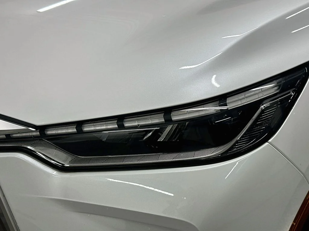 Certified Used 2026 White INFINITI LUXE image 33