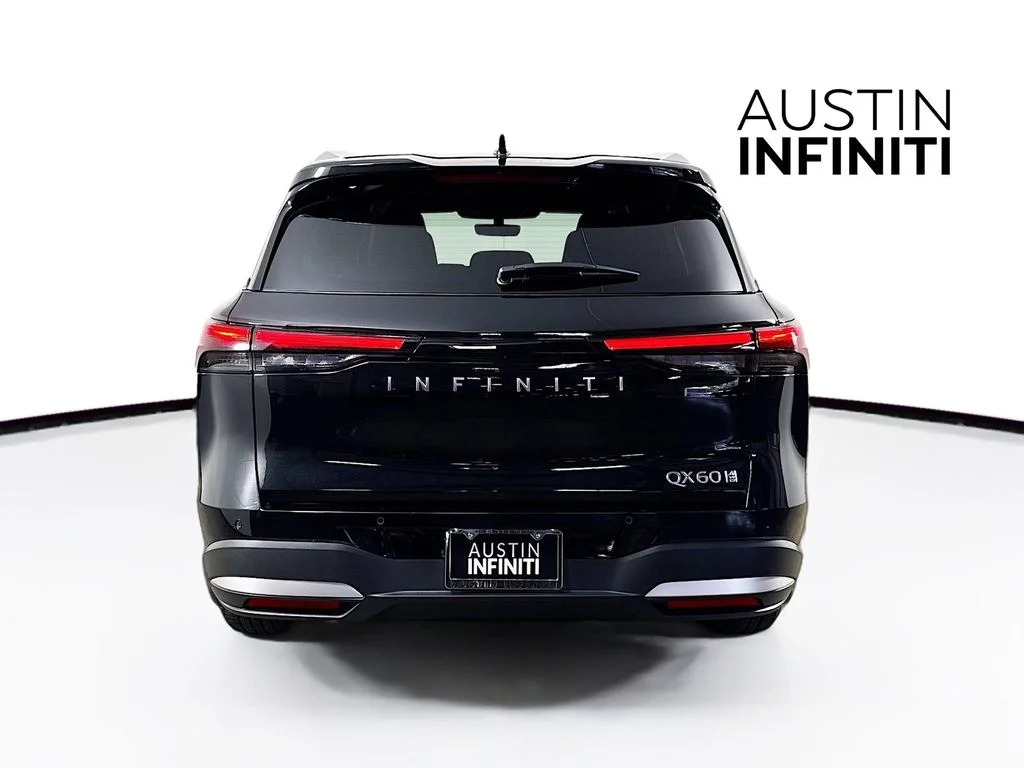 Certified Used 2026 Black INFINITI LUXE image 8