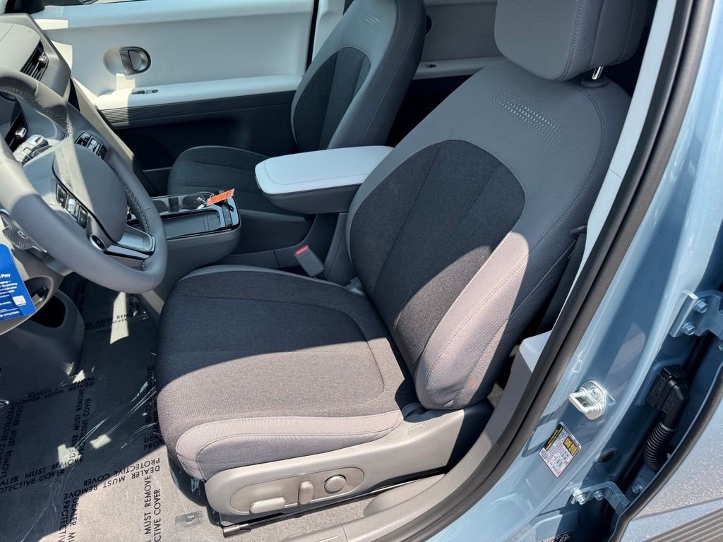 New 2026 Blue Hyundai SE Standard Range image 12