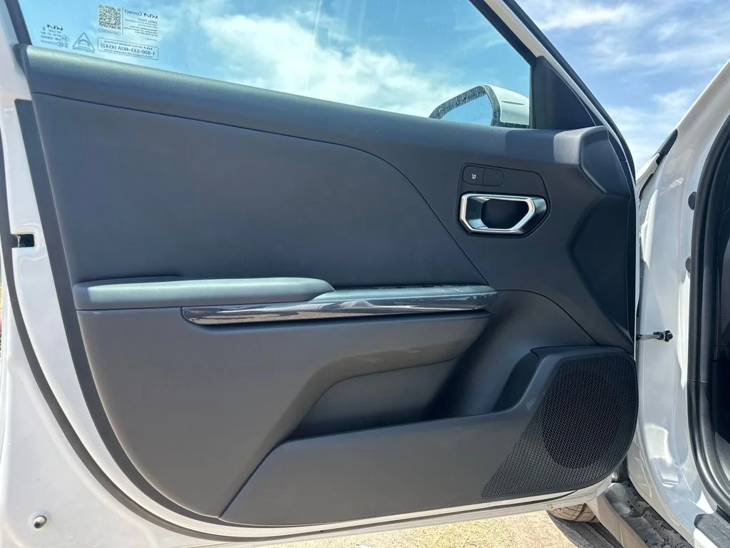 New 2026 White Kia EX image 7