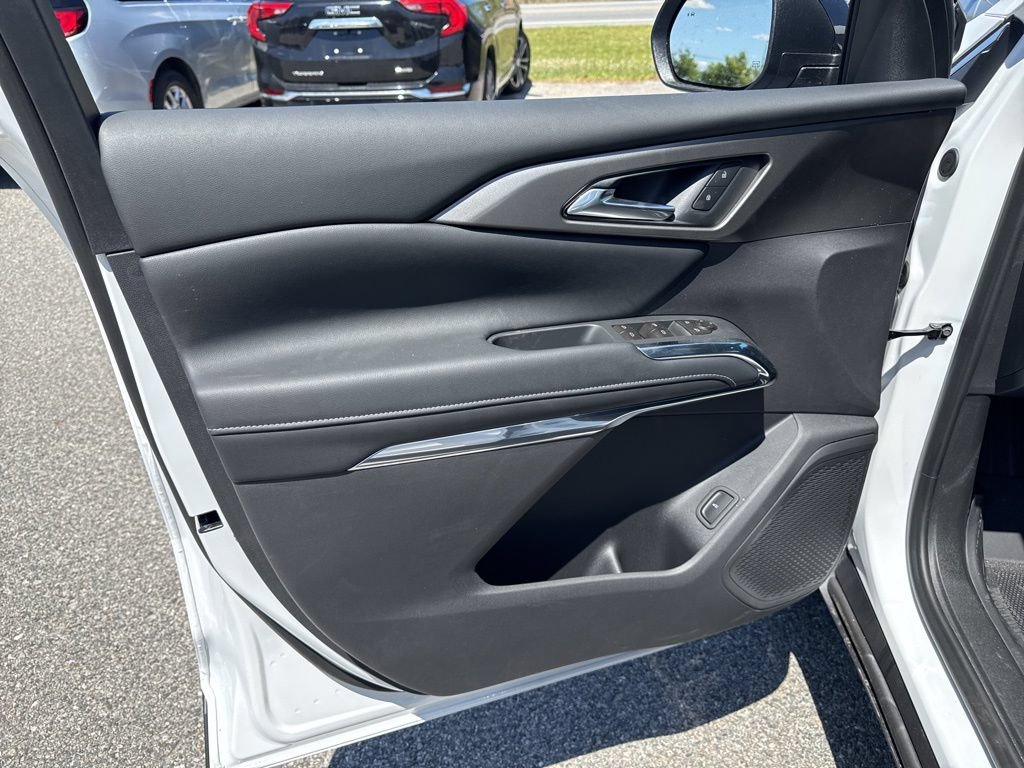 2026 Chevrolet Traverse LT - Photo 12