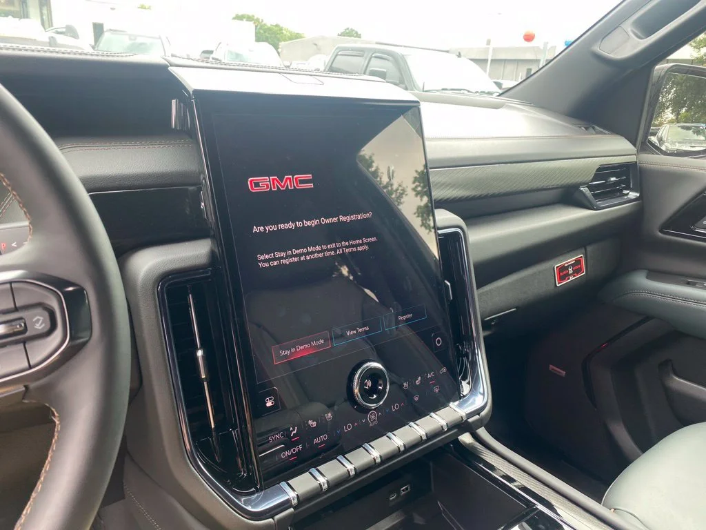 2026 GMC Yukon AT4 - Photo 32