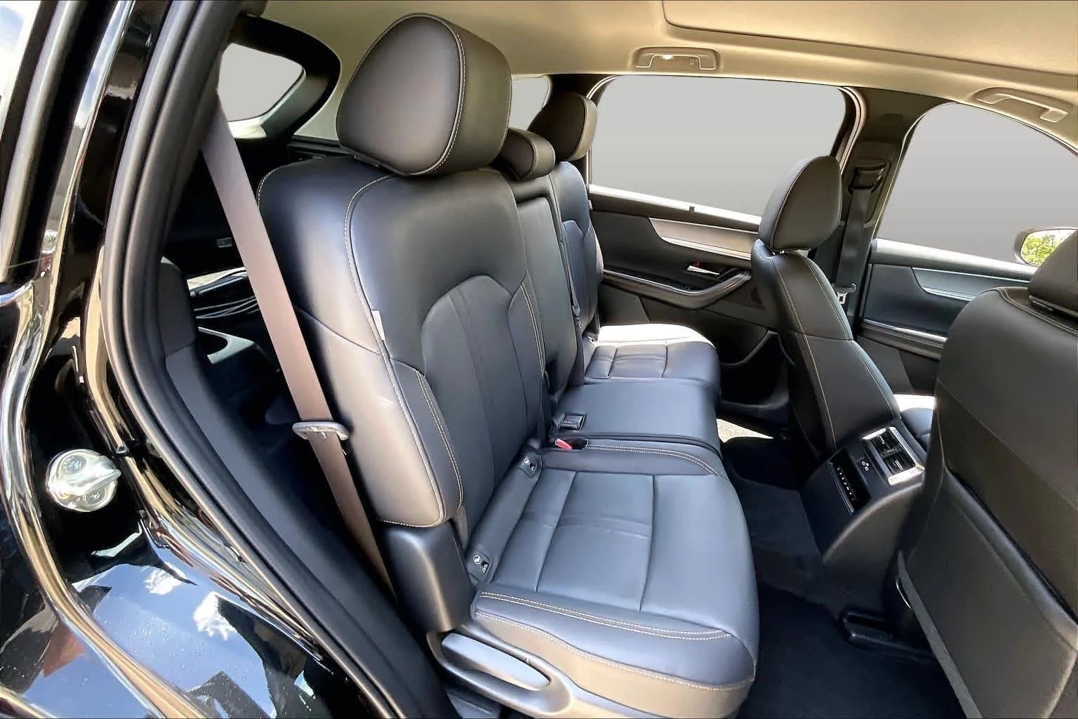 Used 2025 Jet Black Mica Mazda Premium Package image 19