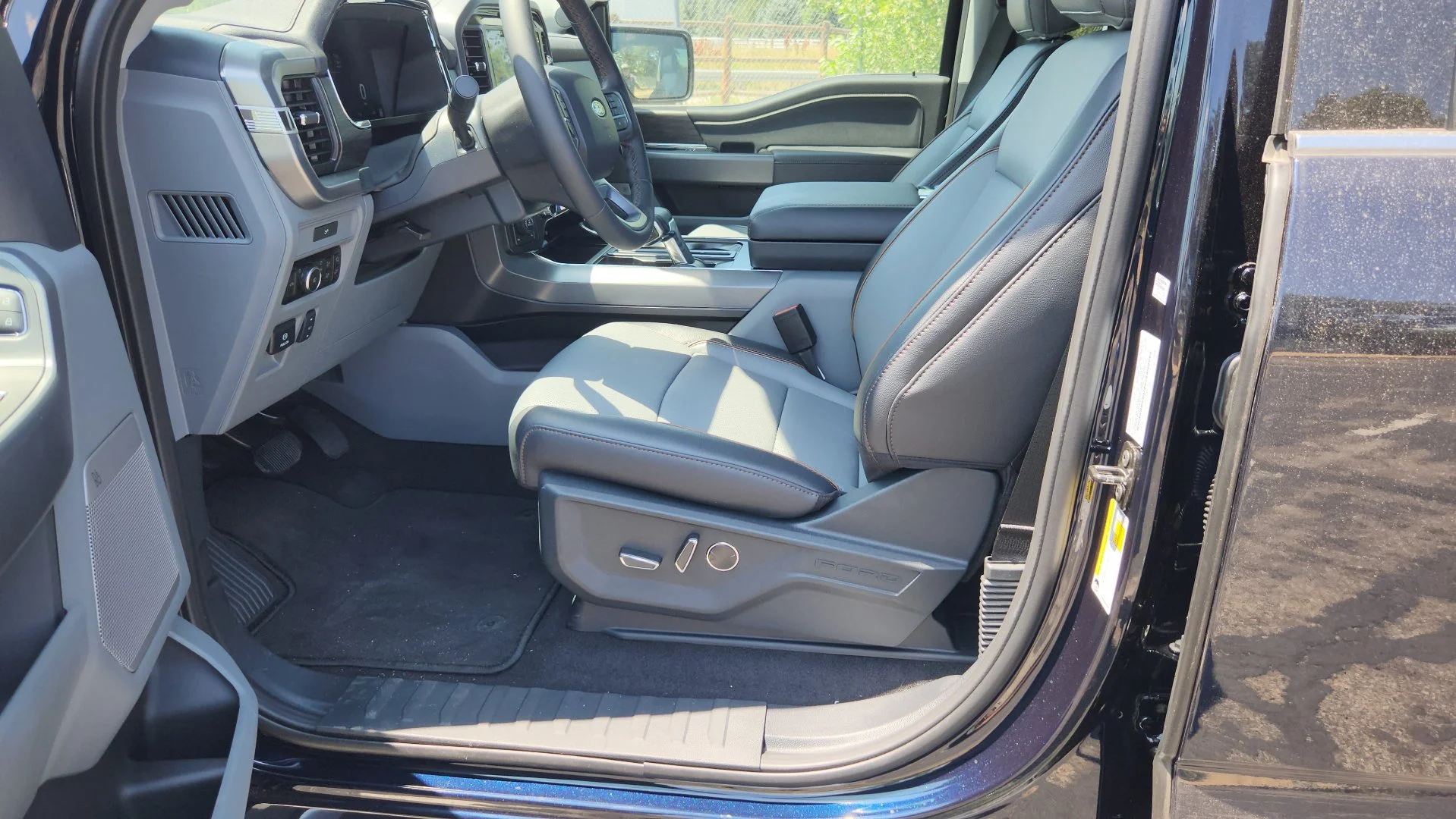 New 2026 Antimatter Blue Metallic Ford LARIAT image 13