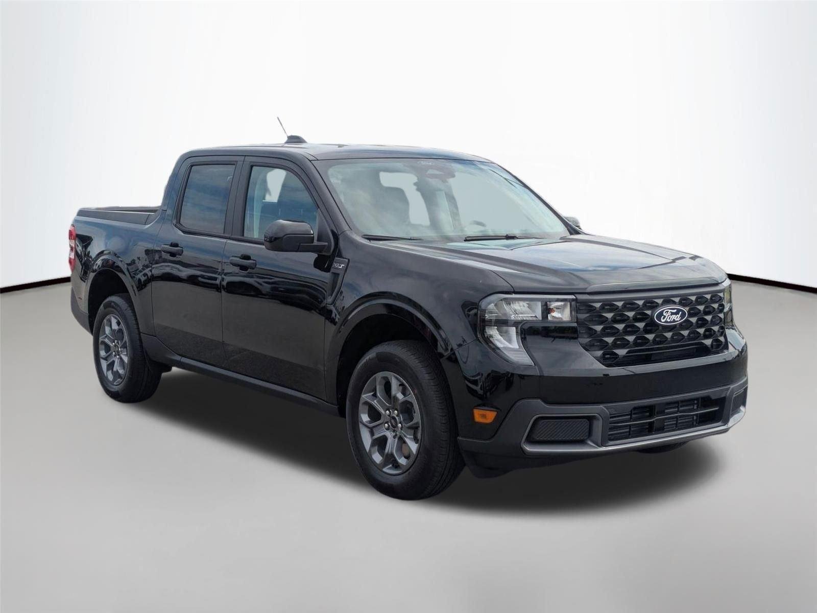 New 2026 Shadow Black Ford XLT image 3