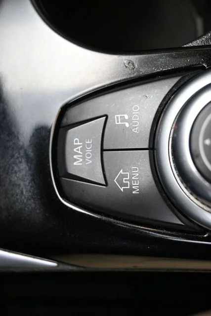 Used 2018 Black INFINITI ESSENTIAL image 32