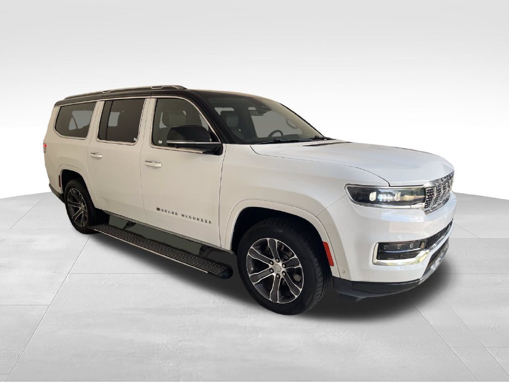 Used 2024 White Jeep Base image 7