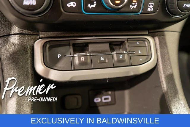 Used 2023 Silver GMC SLT image 28