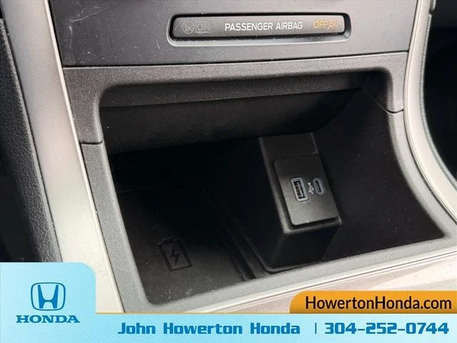 Used 2023 Gray Ford SEL image 24