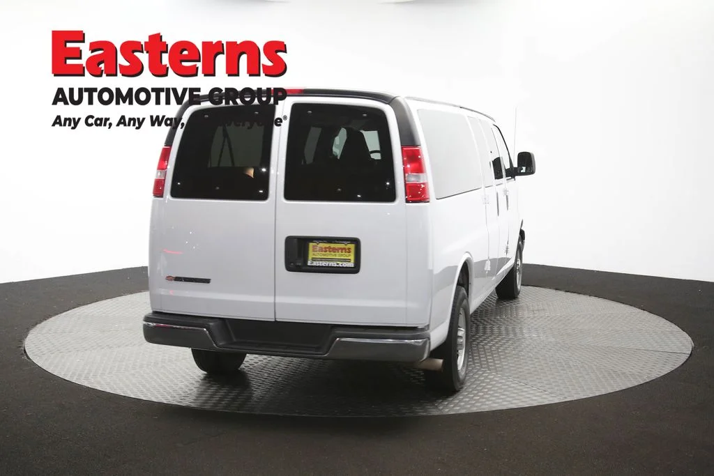 Used 2024 White Chevrolet LT image 37