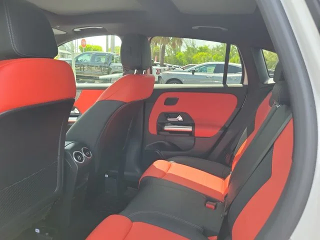 Used 2025 White Mercedes-Benz GLA 250 image 12