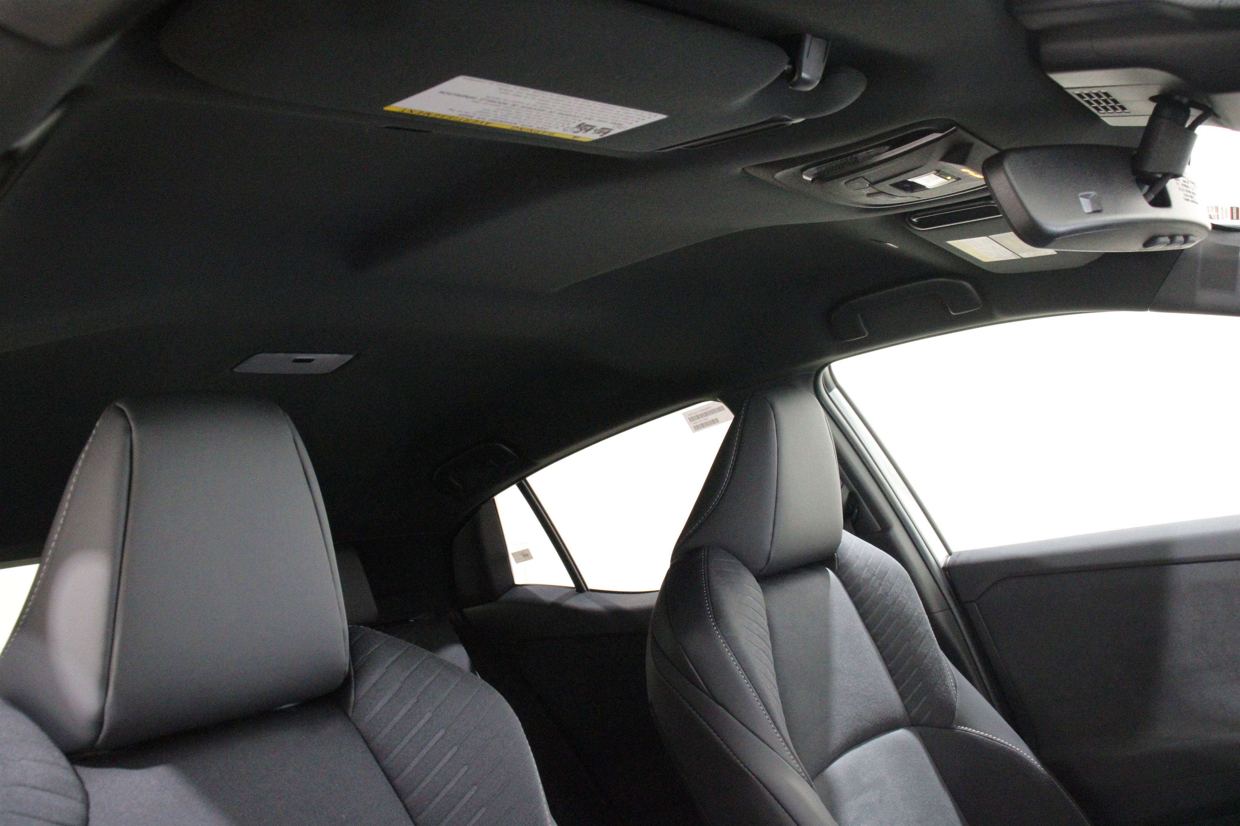 New 2026 Wind Chill Pearl Toyota XSE image 30