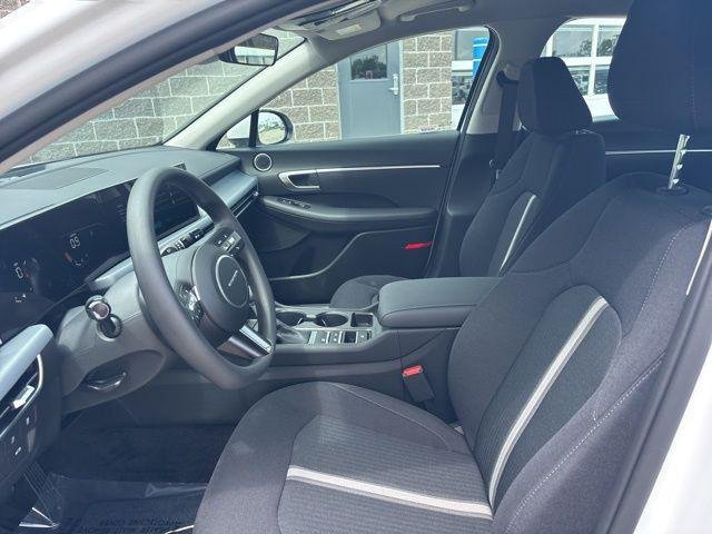 New 2026 Serenity White Hyundai SE image 44
