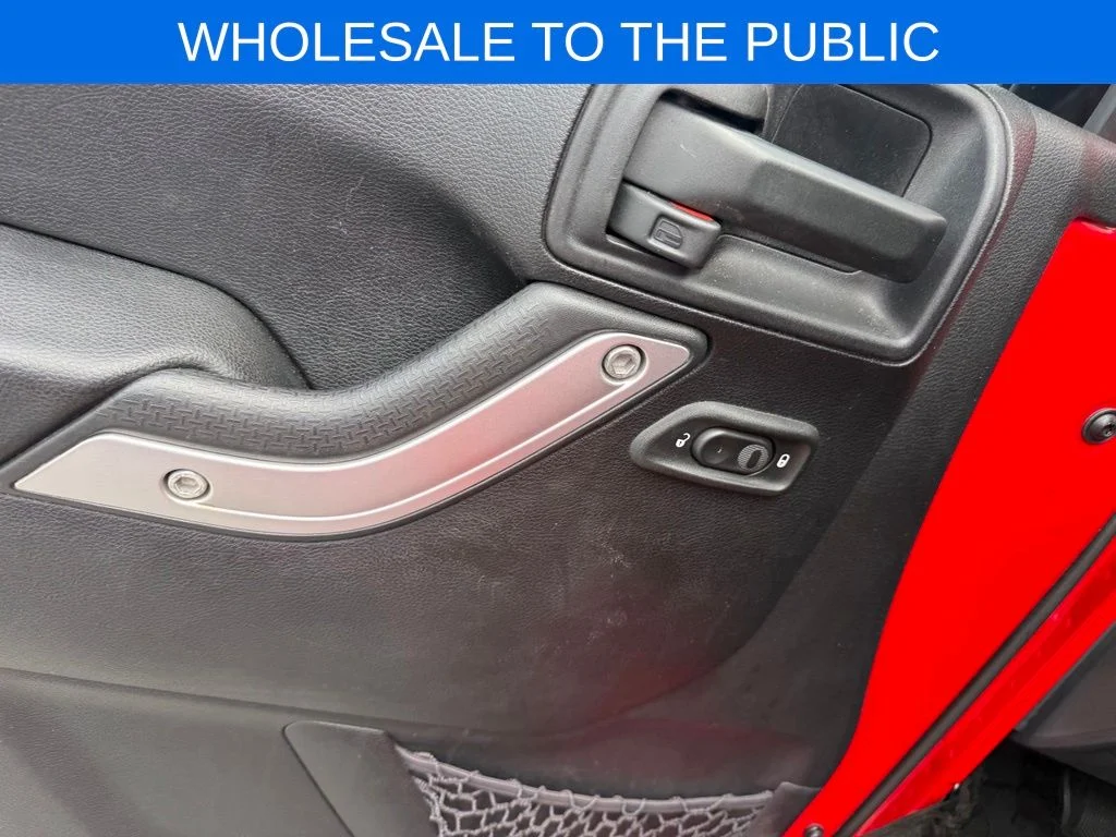 Used 2016 Red Jeep Unlimited Sahara image 8