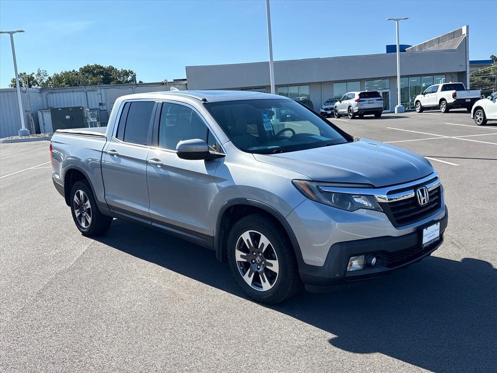 Certified Used 2019 Lunar Silver Metallic Honda RTL image 10
