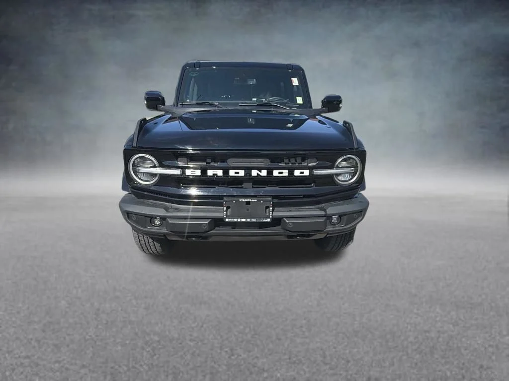 Used 2023 Black Ford Outer Banks image 9