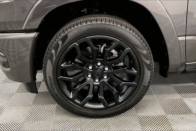 Used 2025 Granite Crystal Metallic Clearcoat Ram Limited image 10