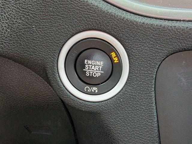 Used 2023 Red Dodge SXT image 26