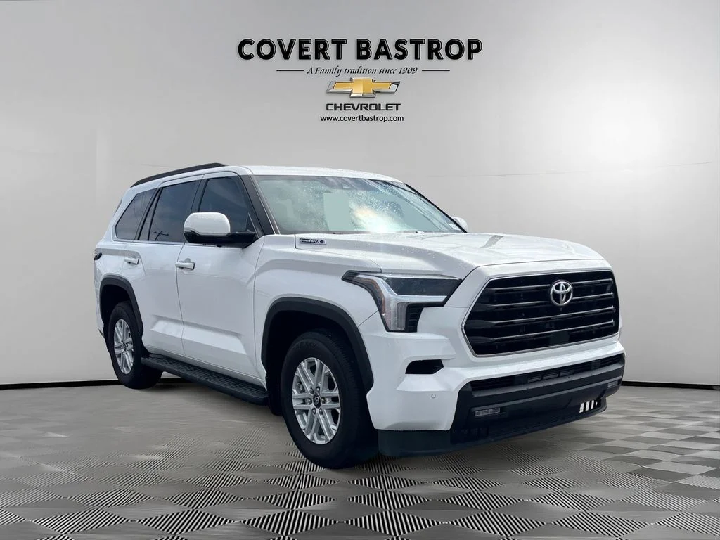 Used 2025 White Toyota SR5 image 7