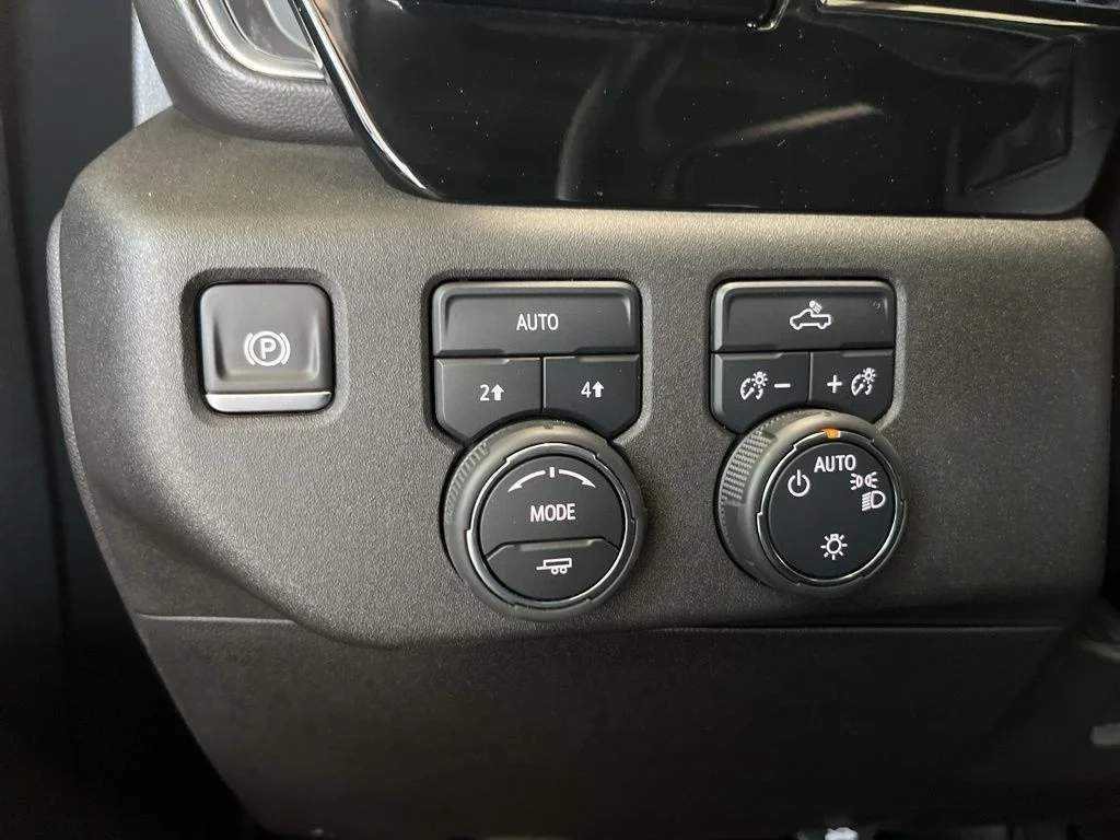 Used 2025 Gray Chevrolet LT image 13