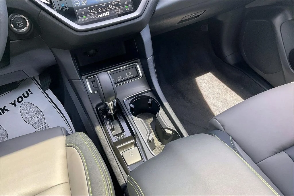 Used 2025 White Subaru Onyx Edition image 20