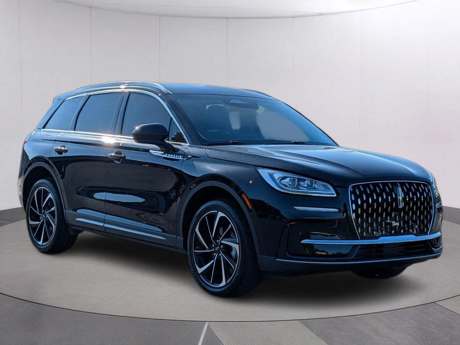 Used 2024 Infinite Black Metallic Clearcoat Lincoln Reserve image 7