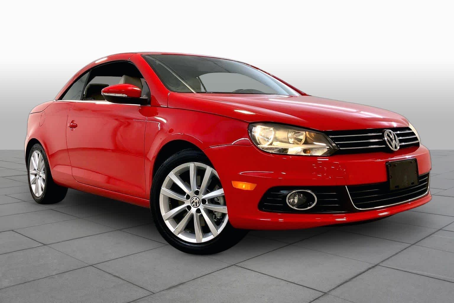 Used 2016 Flash Red Volkswagen Komfort image 3