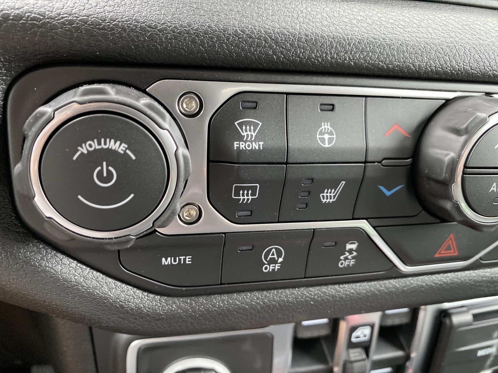 New 2026 Reign Exterior Paint Jeep Sport S image 13