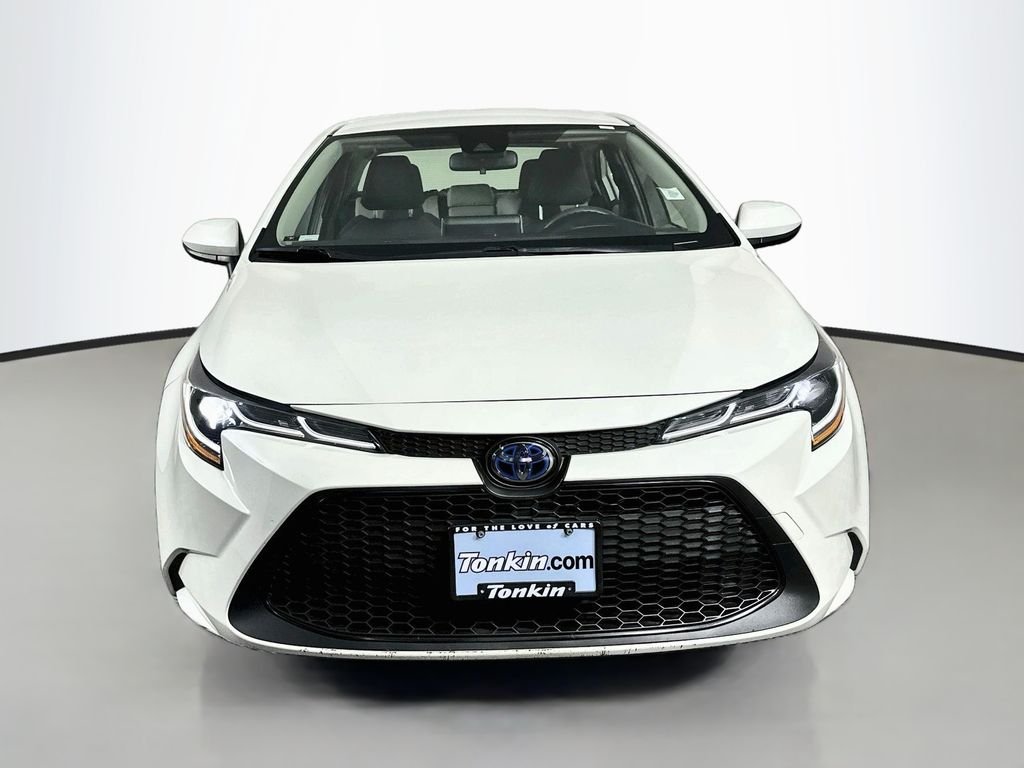 Used 2021 Blizzard Pearl Toyota LE image 3
