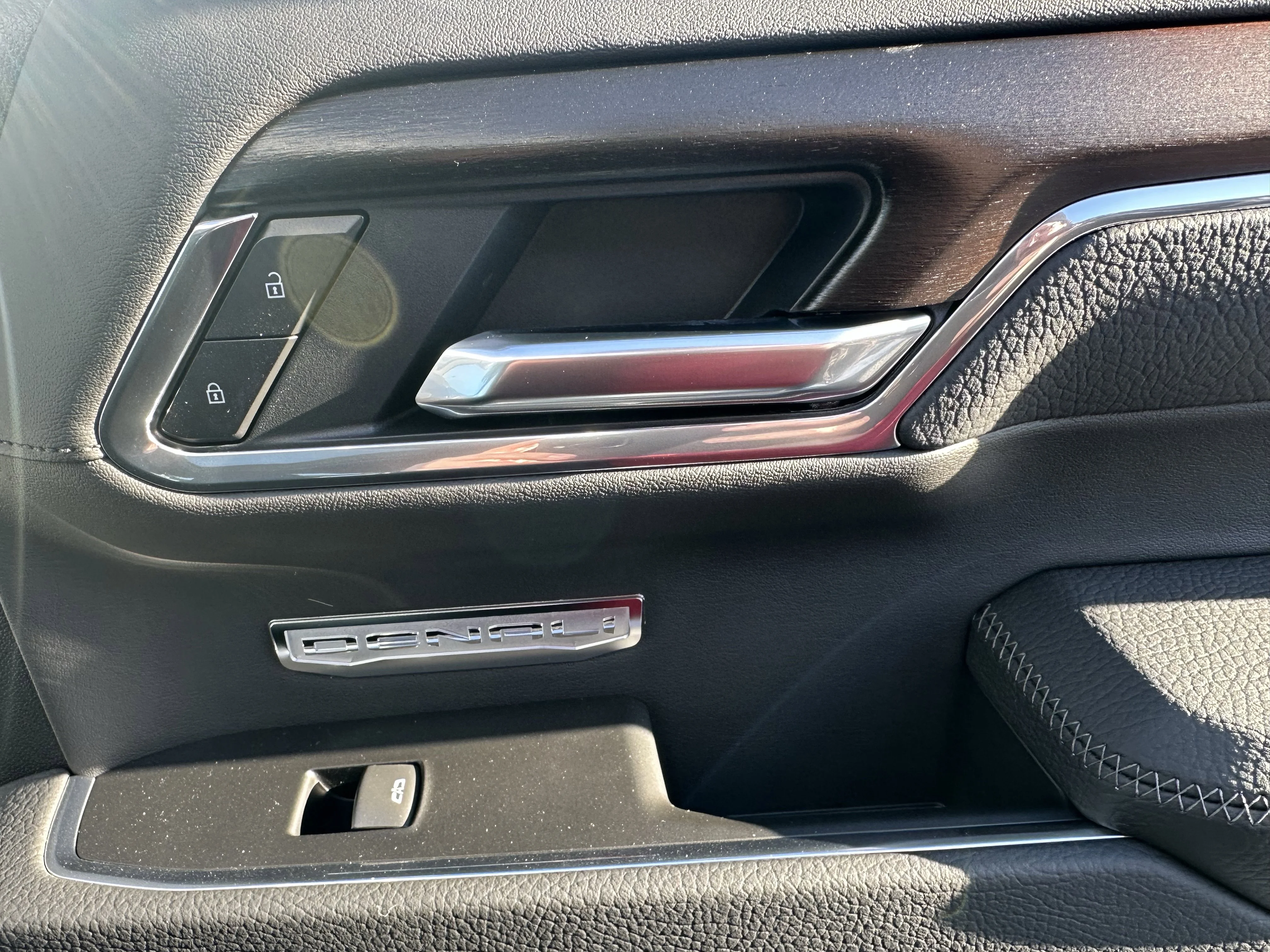 New 2026 Glacier White Tricoat GMC Denali image 21